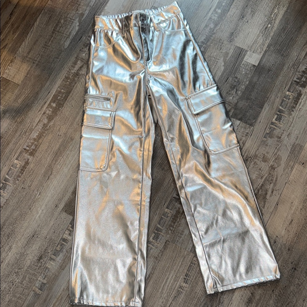 Metallic Silver Cargo Pants size XS 0-2